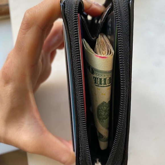 New Dior Beauty Black Mini Wallet Coin/Card Pouch - Picture 9 of 9